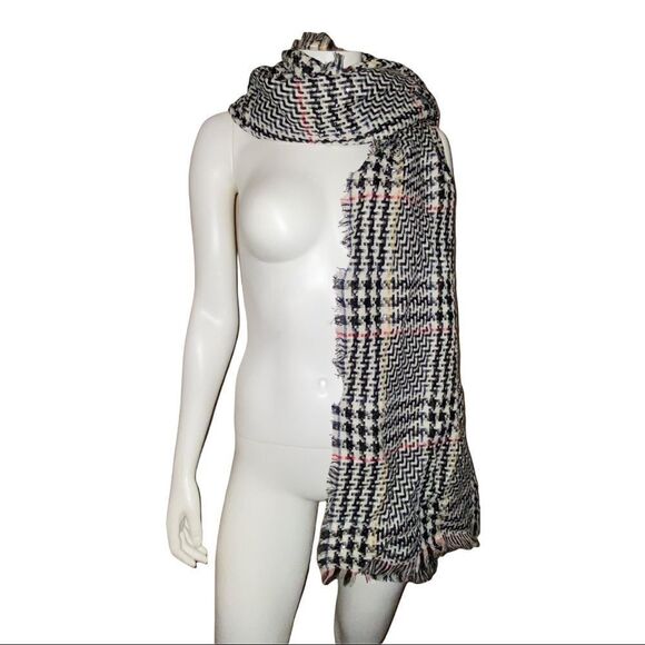 Steve Madden White Black Check Mate Day Sequin Oversized Blanket Wrap OS NWT - Picture 4 of 8
